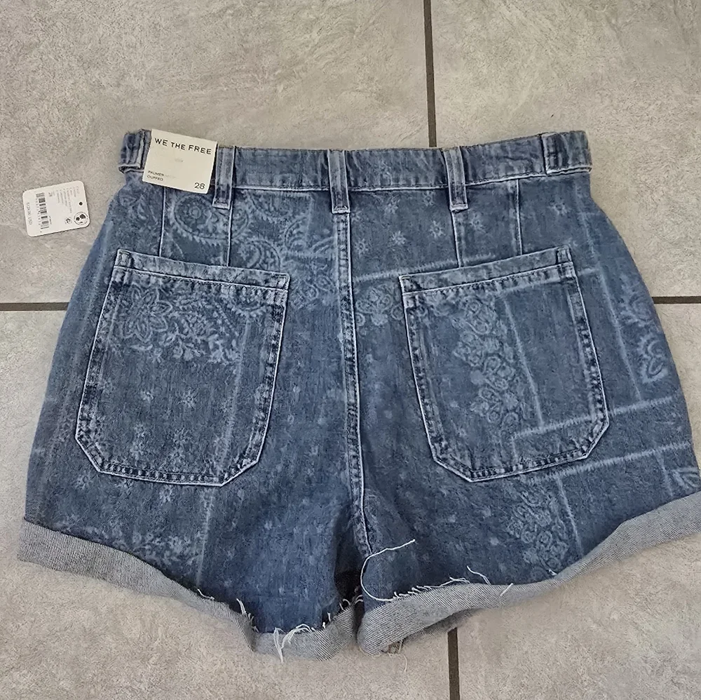 We The Free Palmer Shorts - Picture 4 of 8